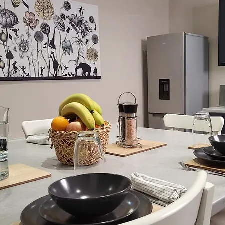 Apartment Kepler Modern 4 Bedroom 1 Mile From Leeds Centre Leeds (West Yorkshire)